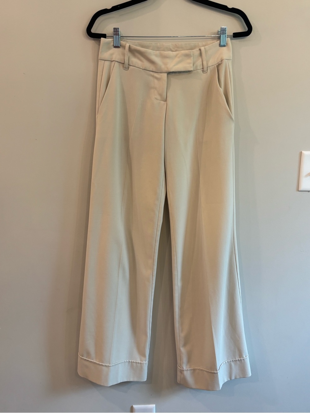 Wide-Leg Cream Trousers with Pleat Detail